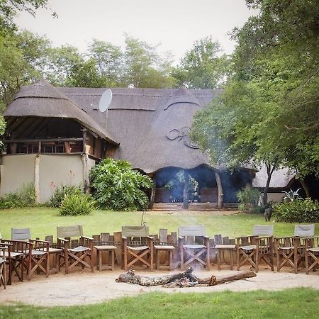 Ivory Lodge Dete Luaran gambar
