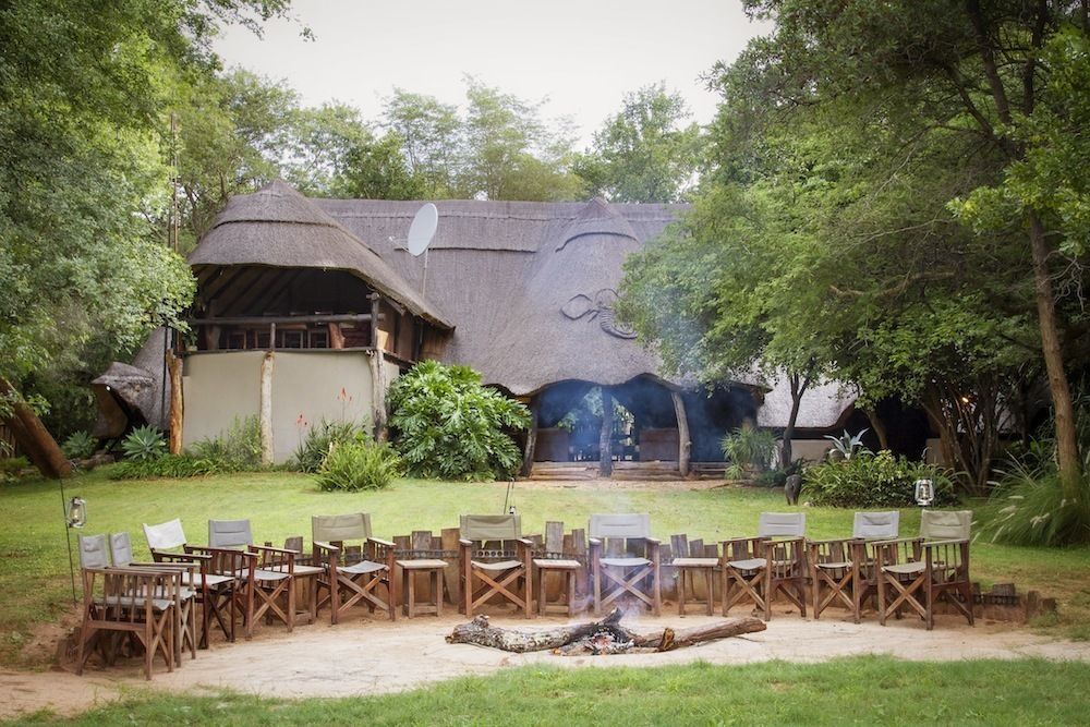 Ivory Lodge Dete Luaran gambar